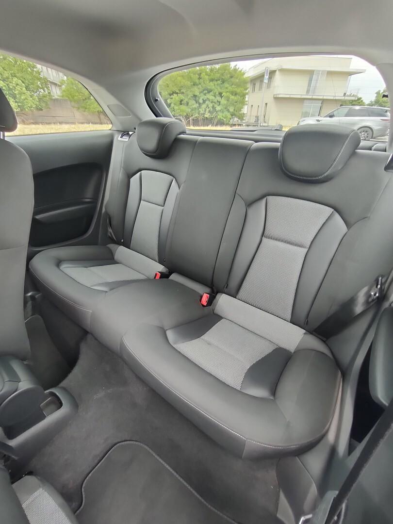 AUDI A1 1.6 tdi Attraction c/clima 90cv