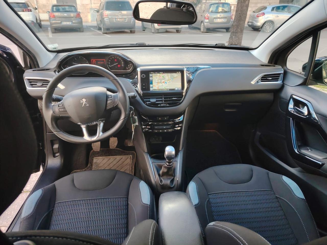 Peugeot 208 1.6 HDi 5 porte Allure