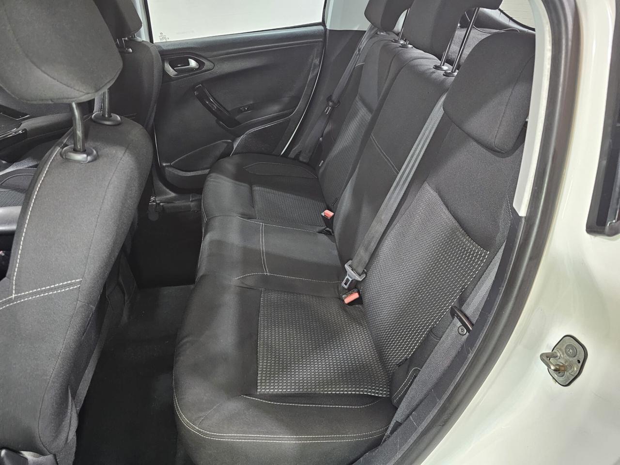 Peugeot 208 1.6 BlueHDi 75 Allure