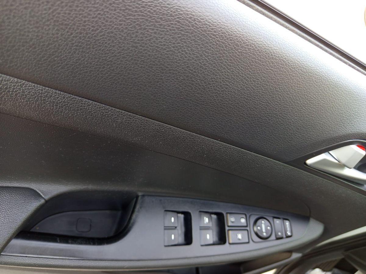 HYUNDAI Tucson 1.7 CRDi XPossible TETTO/NAV/PELLE