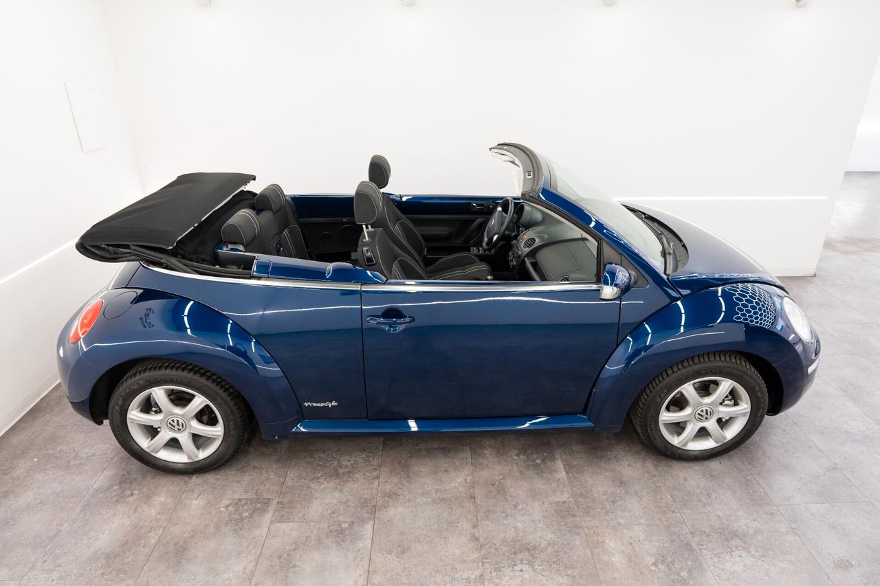 Volkswagen New Beetle 1.6 Cabrio