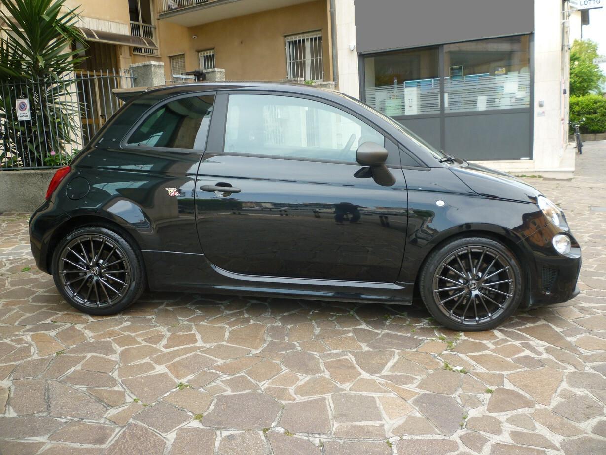Abarth 595 1.4 Turbo T-Jet 165 CV