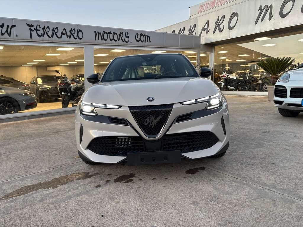 Alfa Romeo Junior 1.2 136 CV Hybrid 2026 KM 0 IVA ESPOSTA Tua a solo 269 Euro al mese