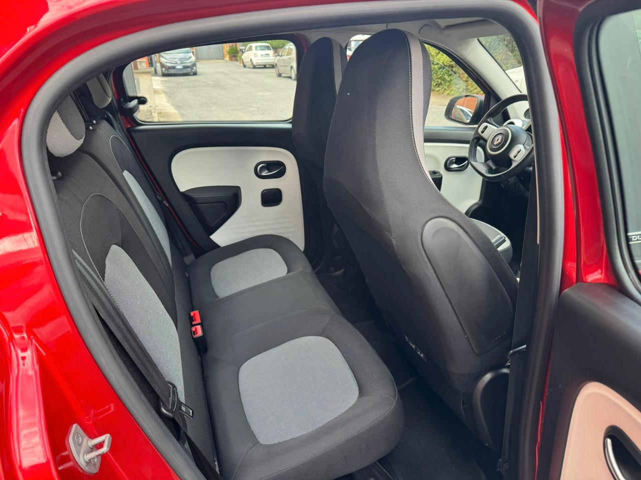 Renault Twingo TCe 90 CV GPL La Parisienne