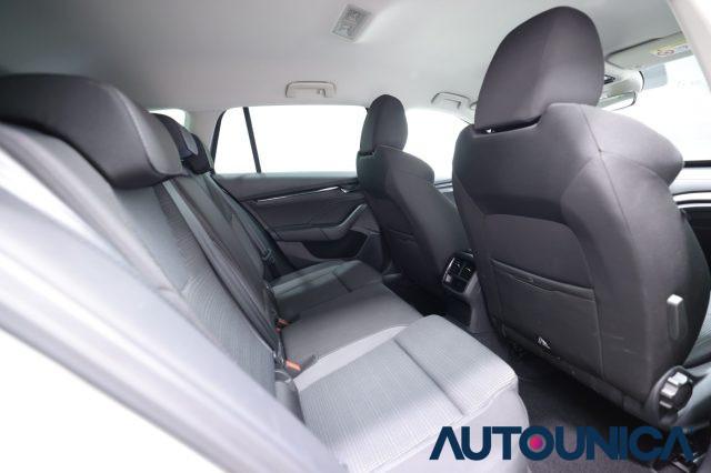 SKODA Octavia 1.0 E-TEC DSG WAGON STYLE FARI LED AUTOMATICA