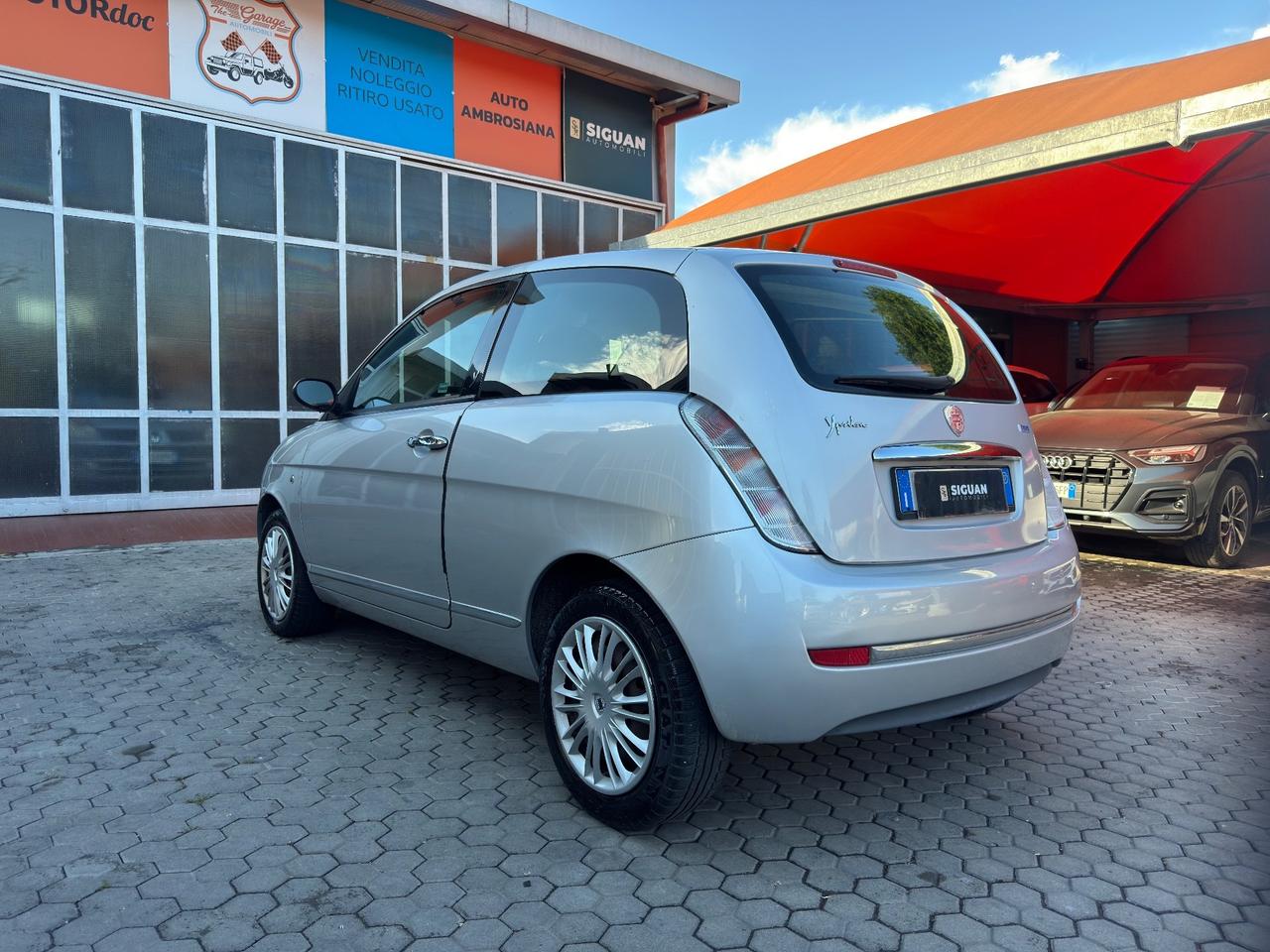 Lancia Ypsilon ADATTA A NEOPATENTATI 1.2 Argento