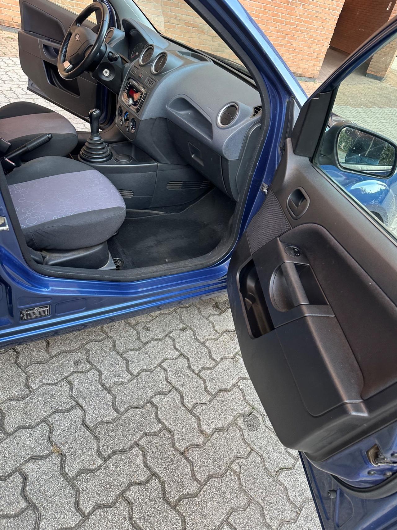 Ford Fiesta 1.2 82 CV 5 porte Titanium