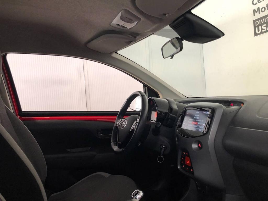 Toyota Aygo 5 Porte 1.0 VVT-i x-play