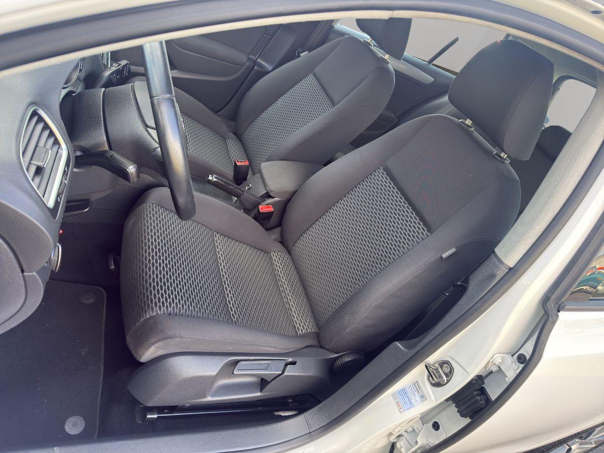 VOLKSWAGEN - Golf - 1.6 TDI 105CV 5p. Highline