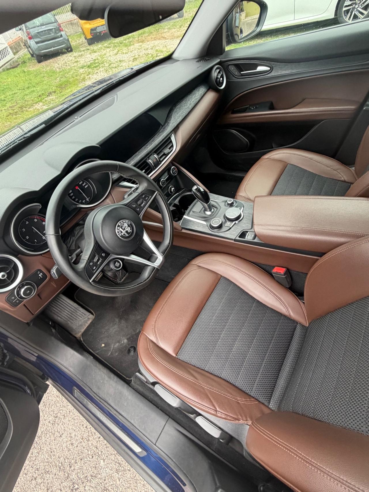 Alfa Romeo Stelvio 2.2 Turbodiesel 210 CV AT8 Q4 Super