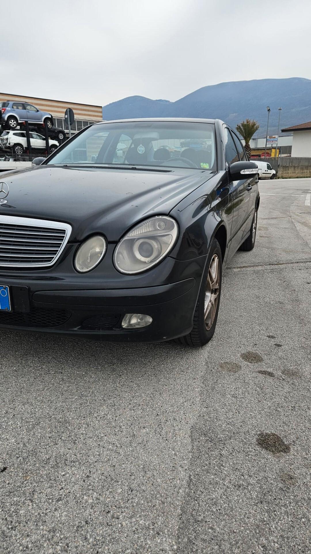 Mercedes-benz E 270 CDI cat Elegance