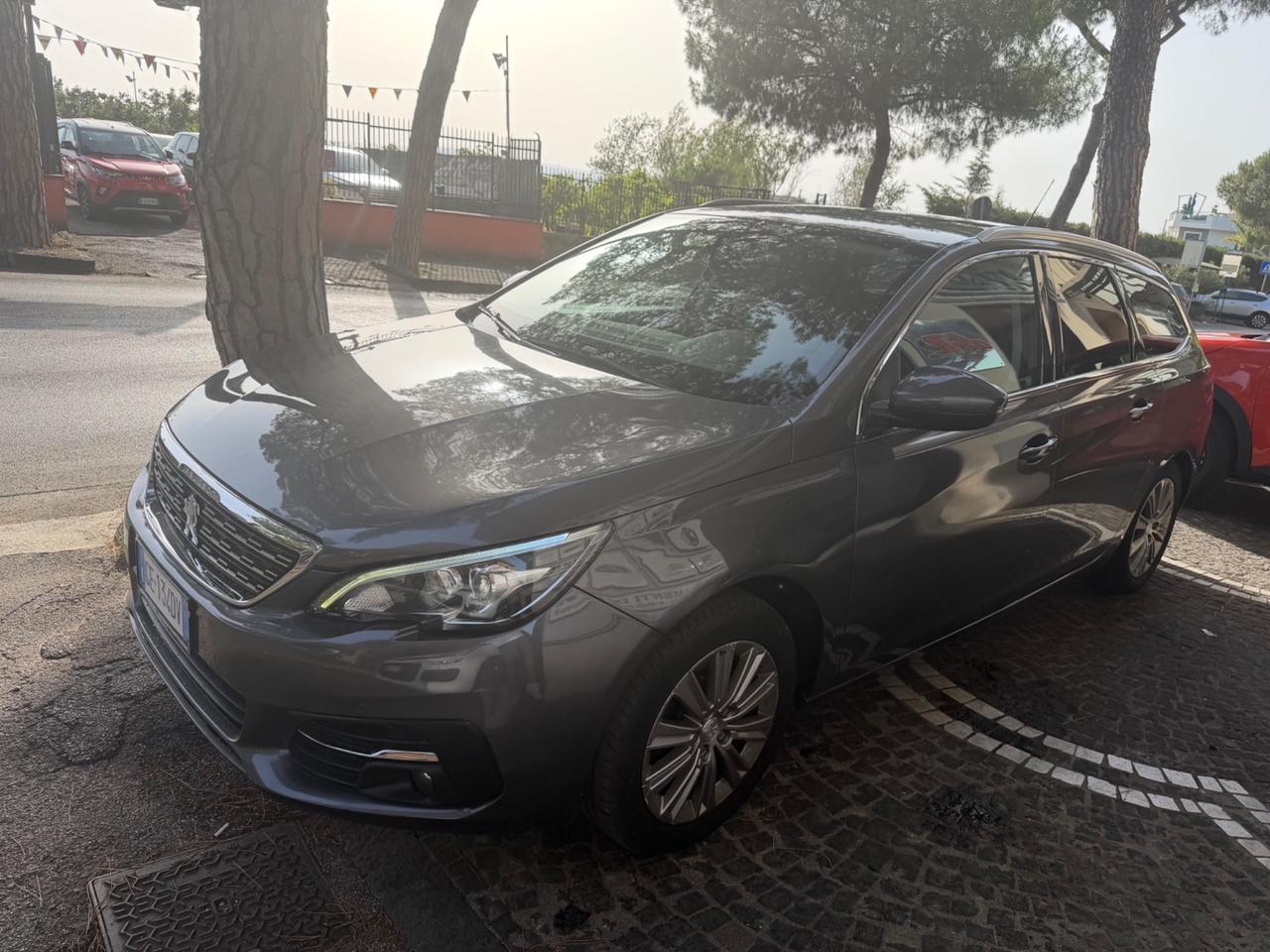 Peugeot 308 BlueHDi 130 S&S SW Allure