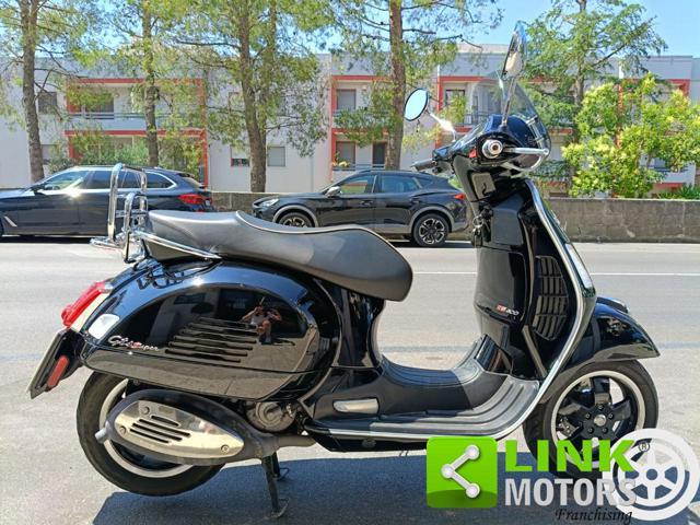 PIAGGIO Vespa GTS 300 Super ABS