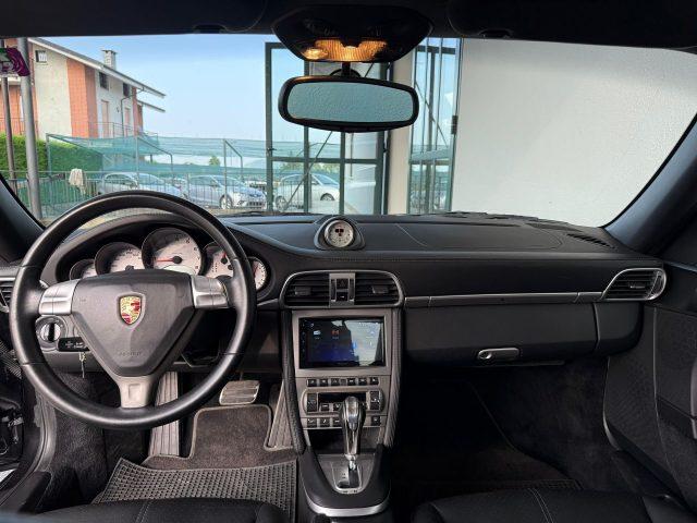 PORSCHE 911 911 Carrera 4 Coupé