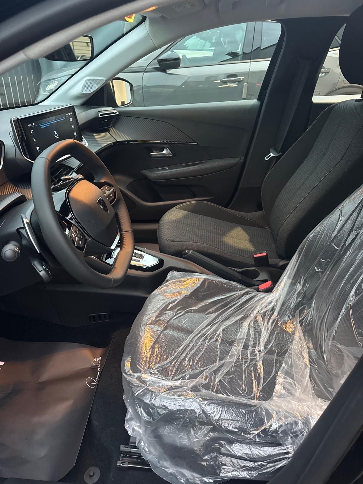 Peugeot 208 Hybrid 110 e-DCS6 Style