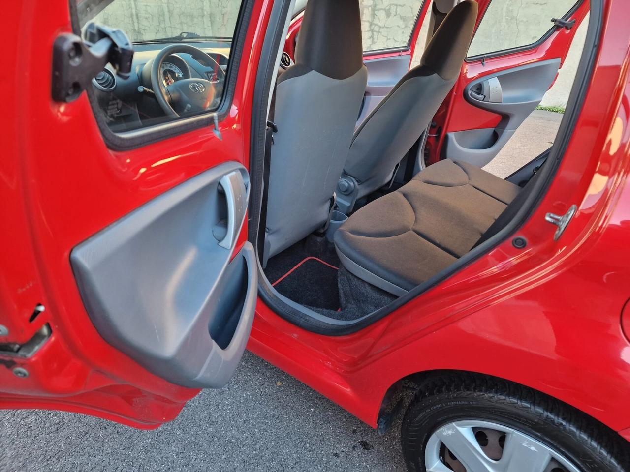 Toyota Aygo 1.0 12V VVT-i 5 porte Now