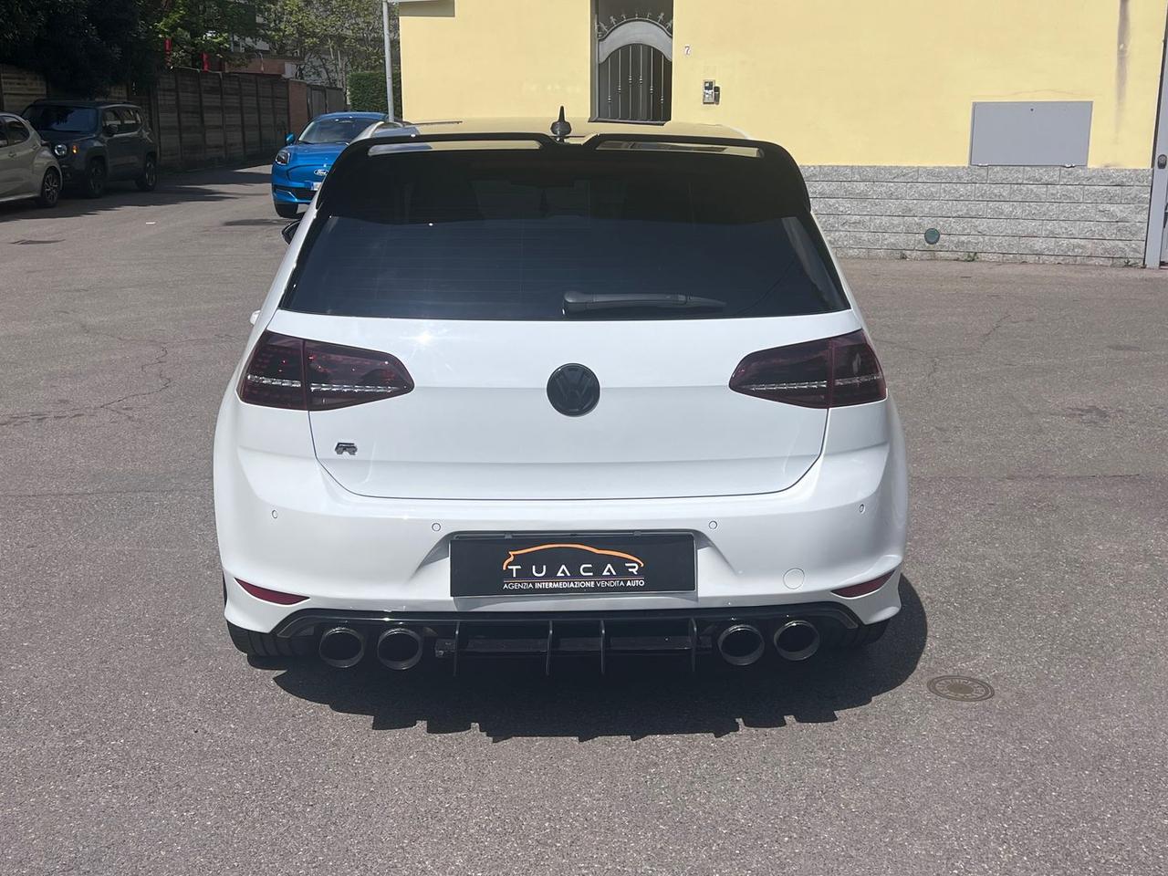 Volkswagen Golf 2.0 TSI R #10432