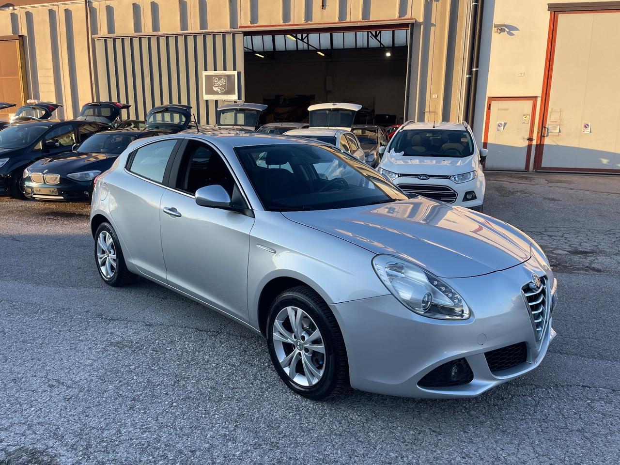 Alfa Romeo Giulietta 1.4Neopatentati GPL