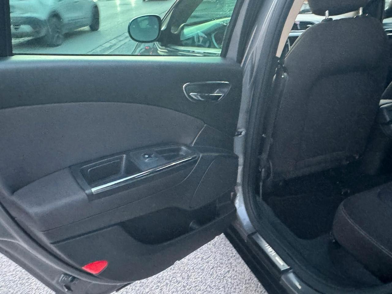 Lancia Delta 1.6 MJT DPF 105 CV Gold