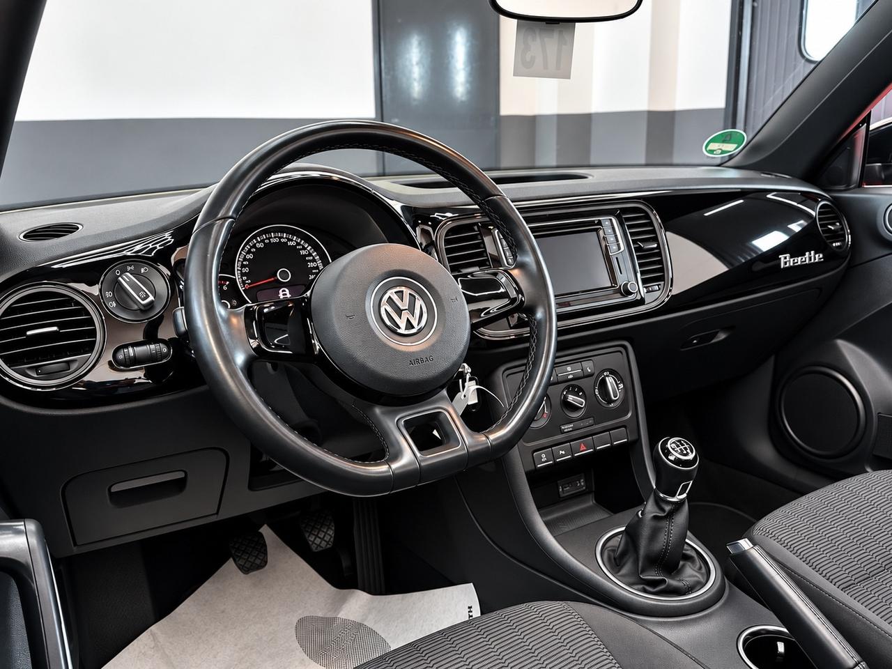 Volkswagen Maggiolino 1.6 tdi Sport