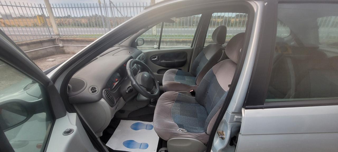 Renault Megane Mégane 1.6 16V cat Proact. Privilège