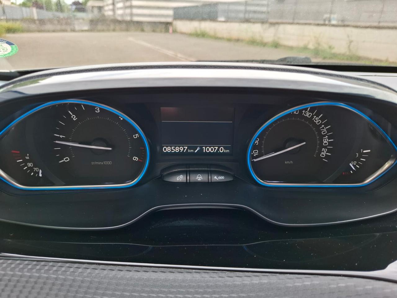 Peugeot 2008 1.6 HDi 2016 SOLAMENTE 85.000 KM