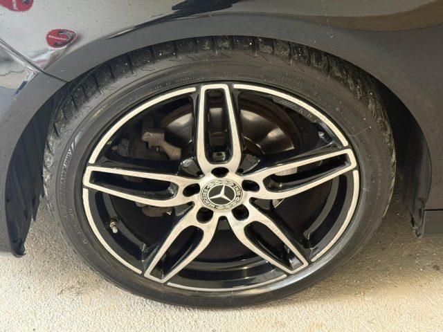 MERCEDES-BENZ A 200 d Automatic Premium