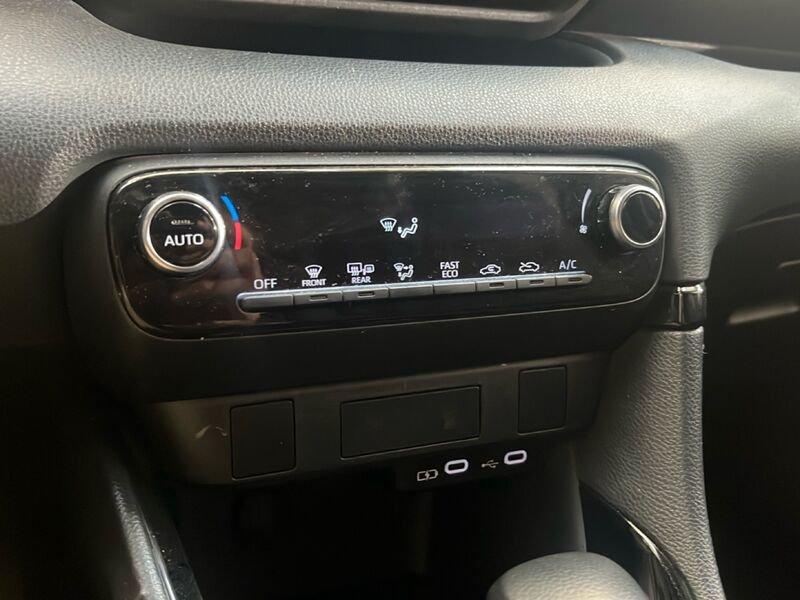 Toyota Yaris Hybrid Trend MY24