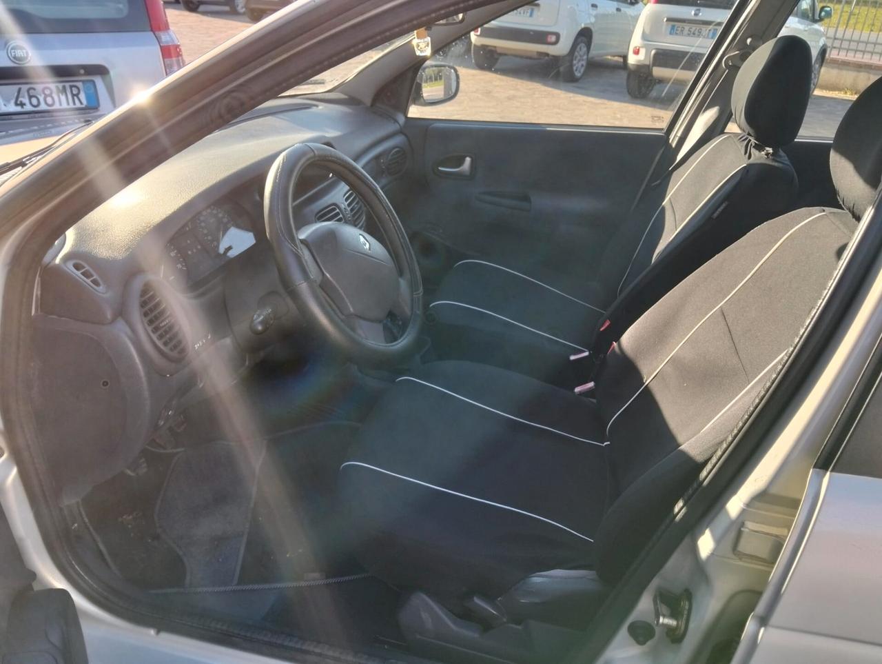 Renault Megane Mégane 1.6 16V cat Expression