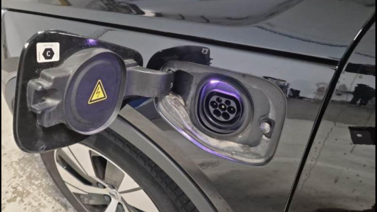 VOLVO Xc40 T4 Recharge Plug-In Inscription Expression N-1