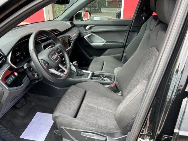 AUDI Q3 45 TFSI e S tronic Business