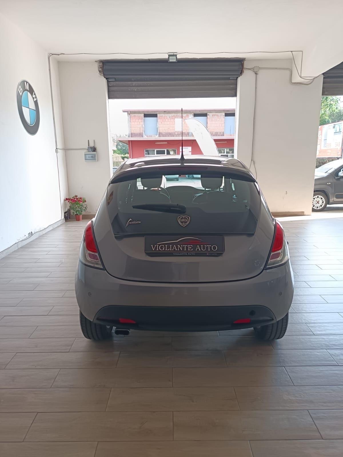 Lancia Ypsilon 1.2 69 CV 5 porte GPL Ecochic Platinum