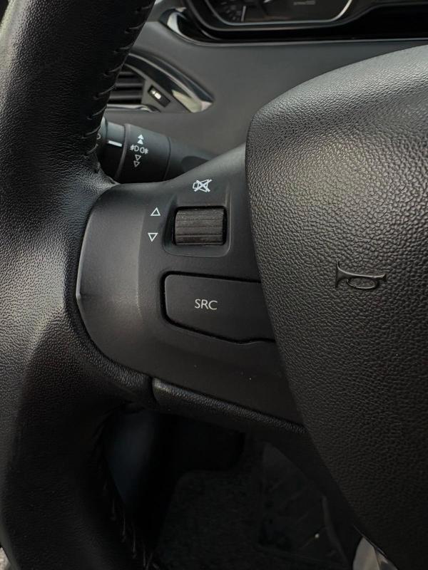 PEUGEOT 208 1.6 DIESEL 75 CV ADATTA NEOPATENTATI