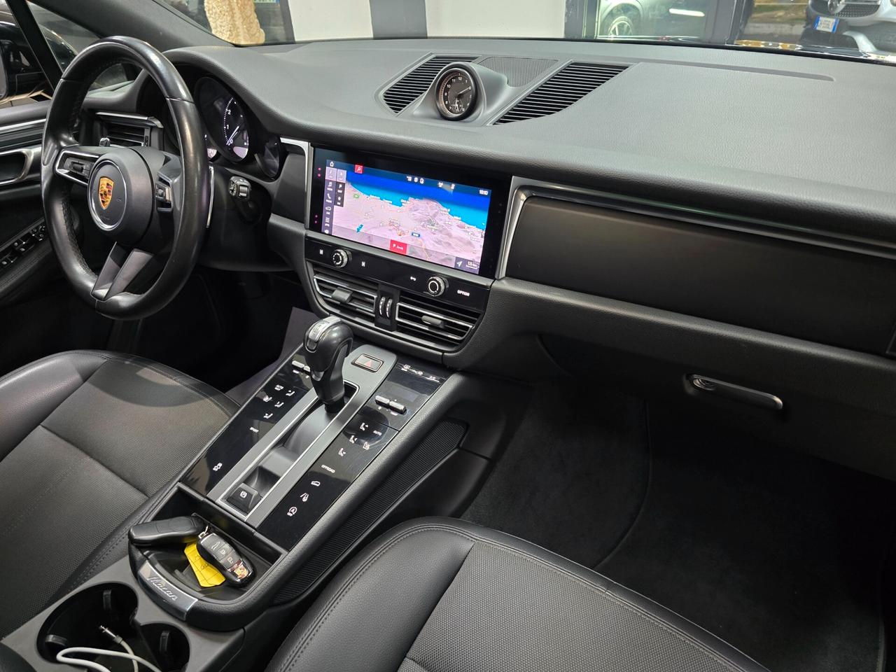 Porsche Macan 2.0 (Tetto)