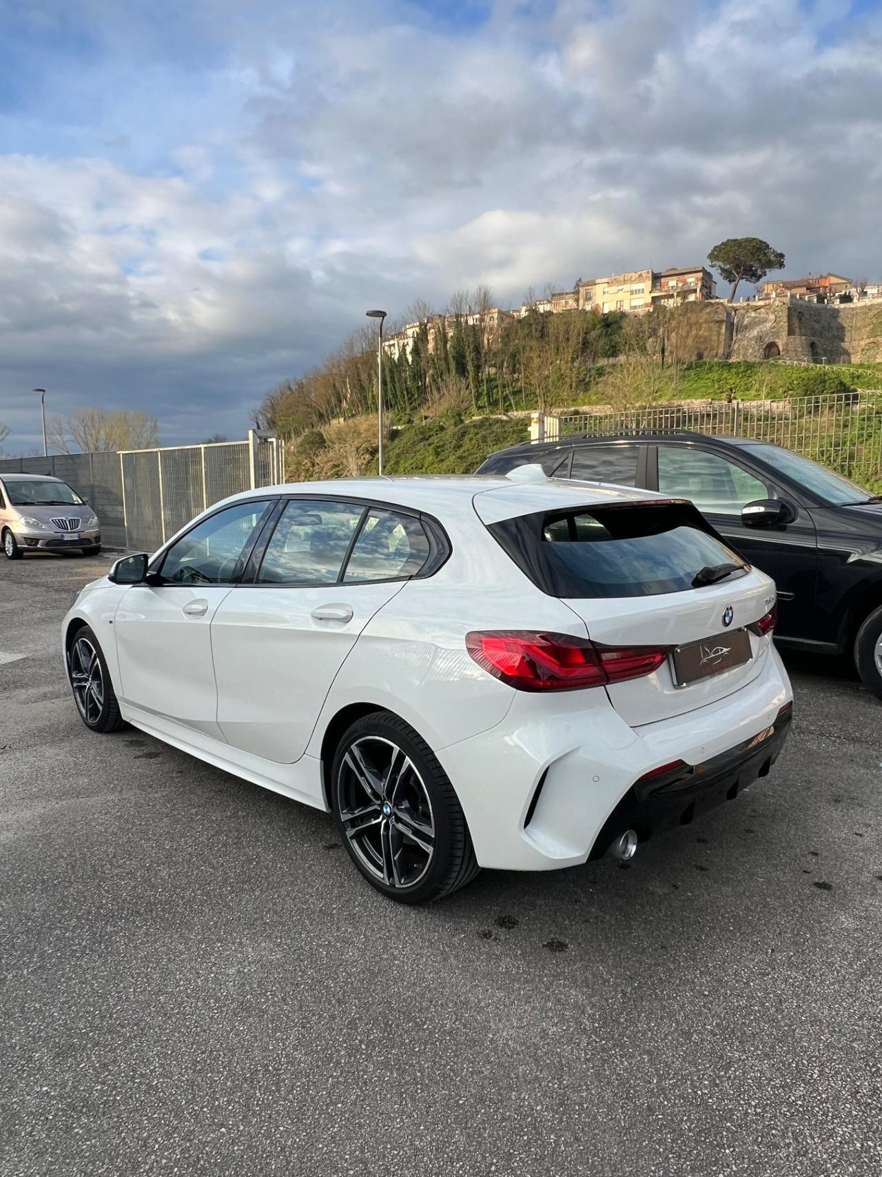 Bmw 116 116d 5p. Msport