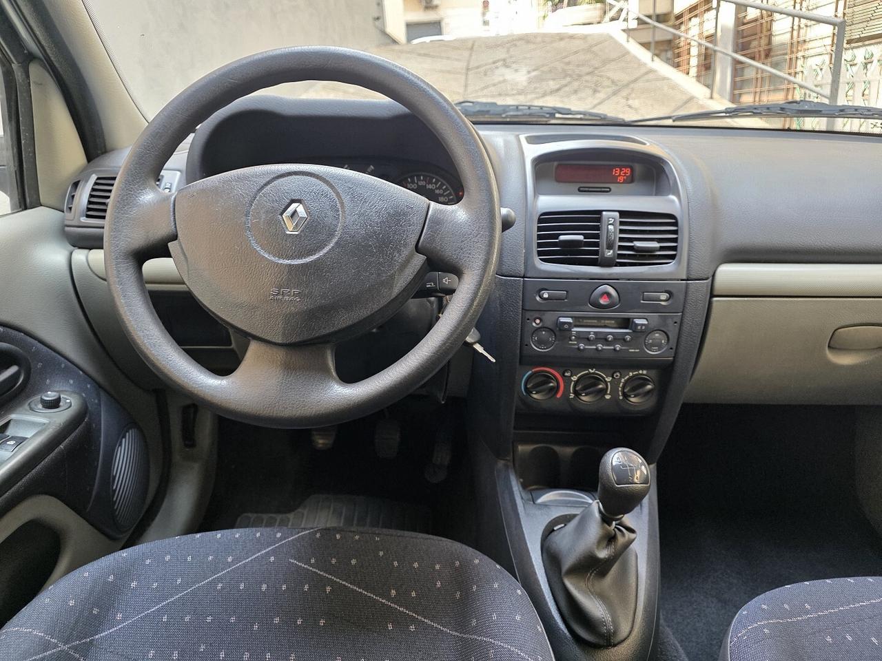 RENAULT CLIO - UNICO PROPRIETARIO