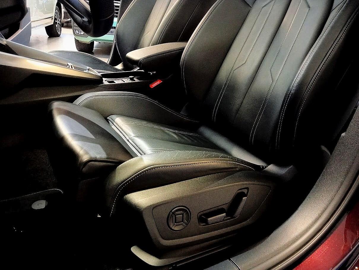 Audi A3 2.0 TDI SLINE EXCLUSIVE IDENTITY BLACK 19" MATRIX