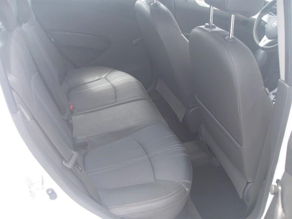 Chevrolet Spark 1.0 LT - 2013