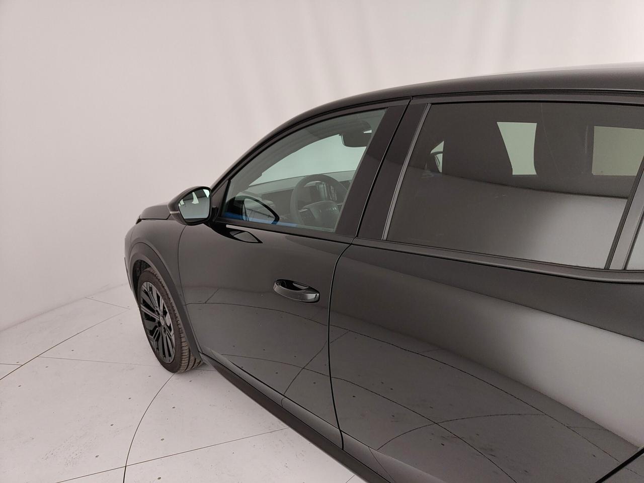 Lancia Ypsilon Hybrid e-DCT HF Line