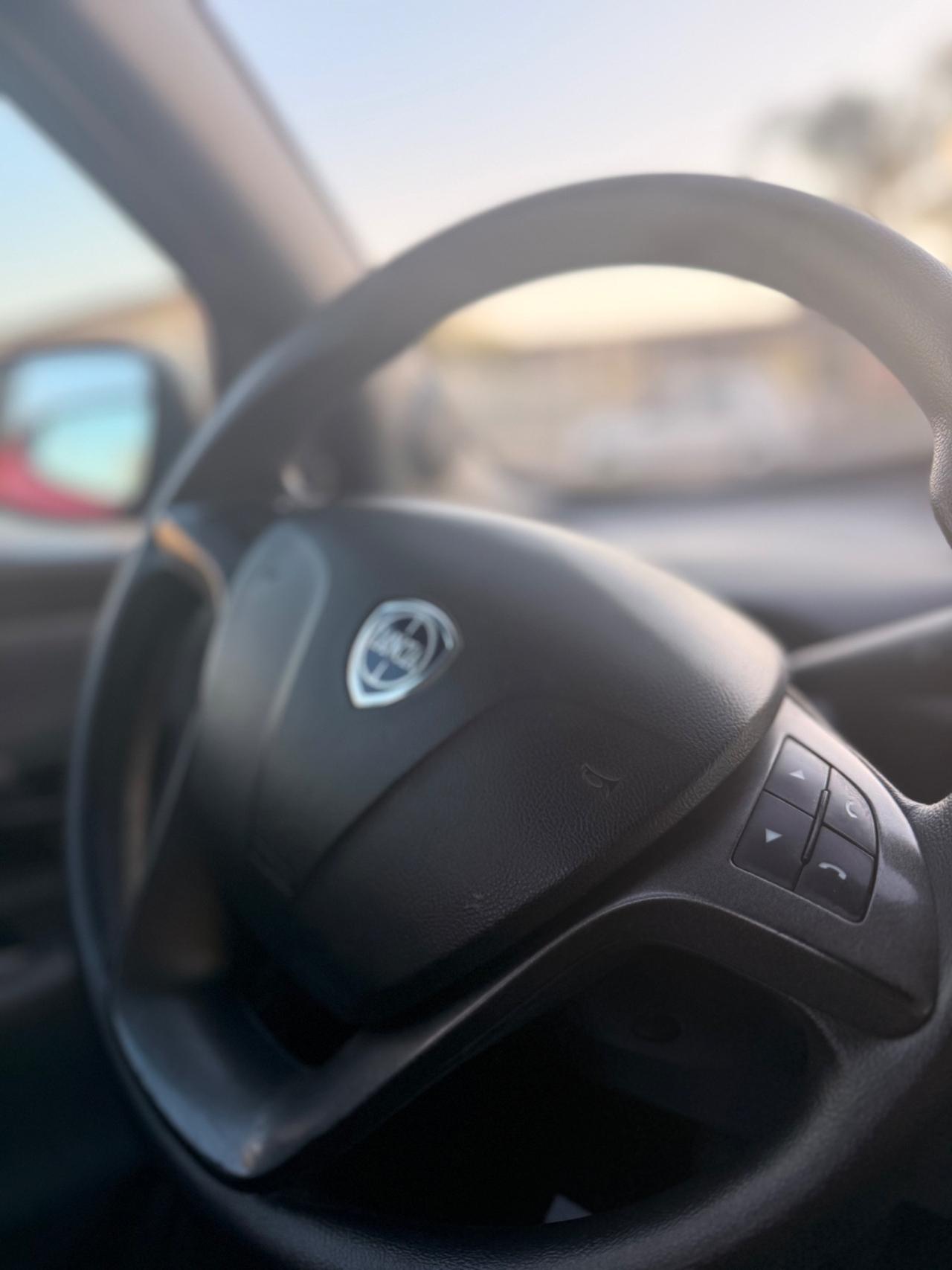 Lancia Ypsilon 1.2 69 CV 5 porte GPL Ecochic Elefantino Blu