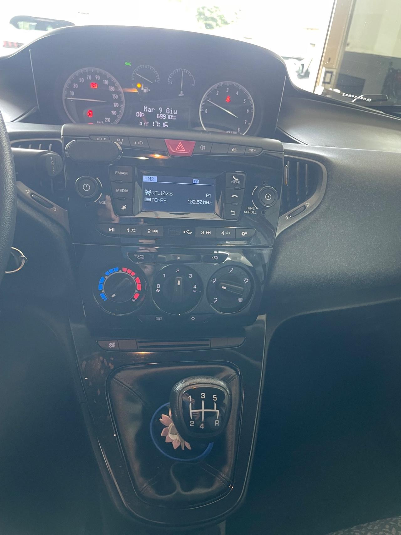Lancia Ypsilon 1.2 69 CV 5 porte Elefantino - Nessun vincolo -