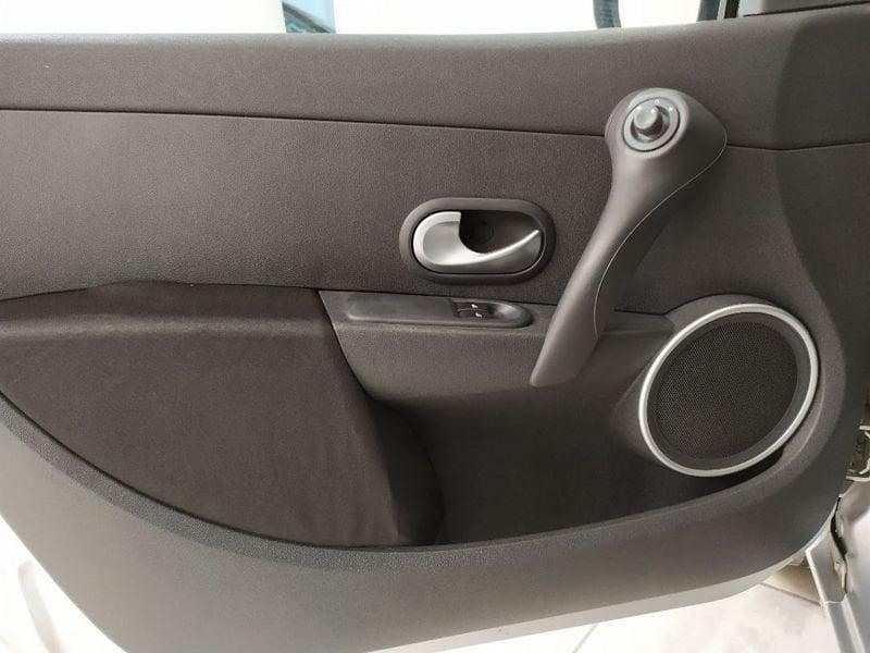 Renault Clio 5p 1.2 tce Dynamique (20th) 100cv