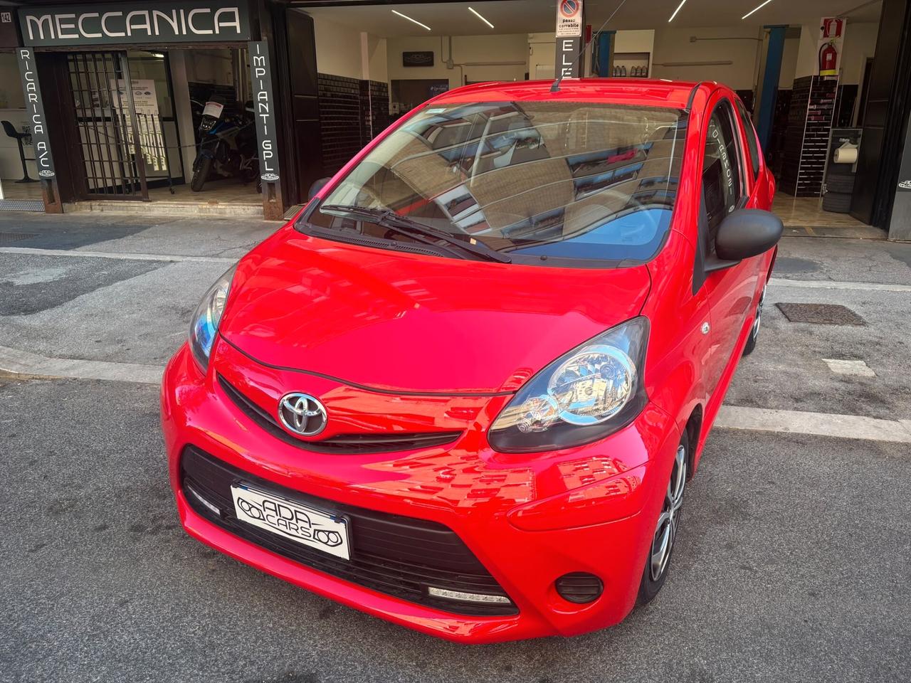 Toyota Aygo 1.0 - PASSAGGIO DI PROPRIETà INCLUSO