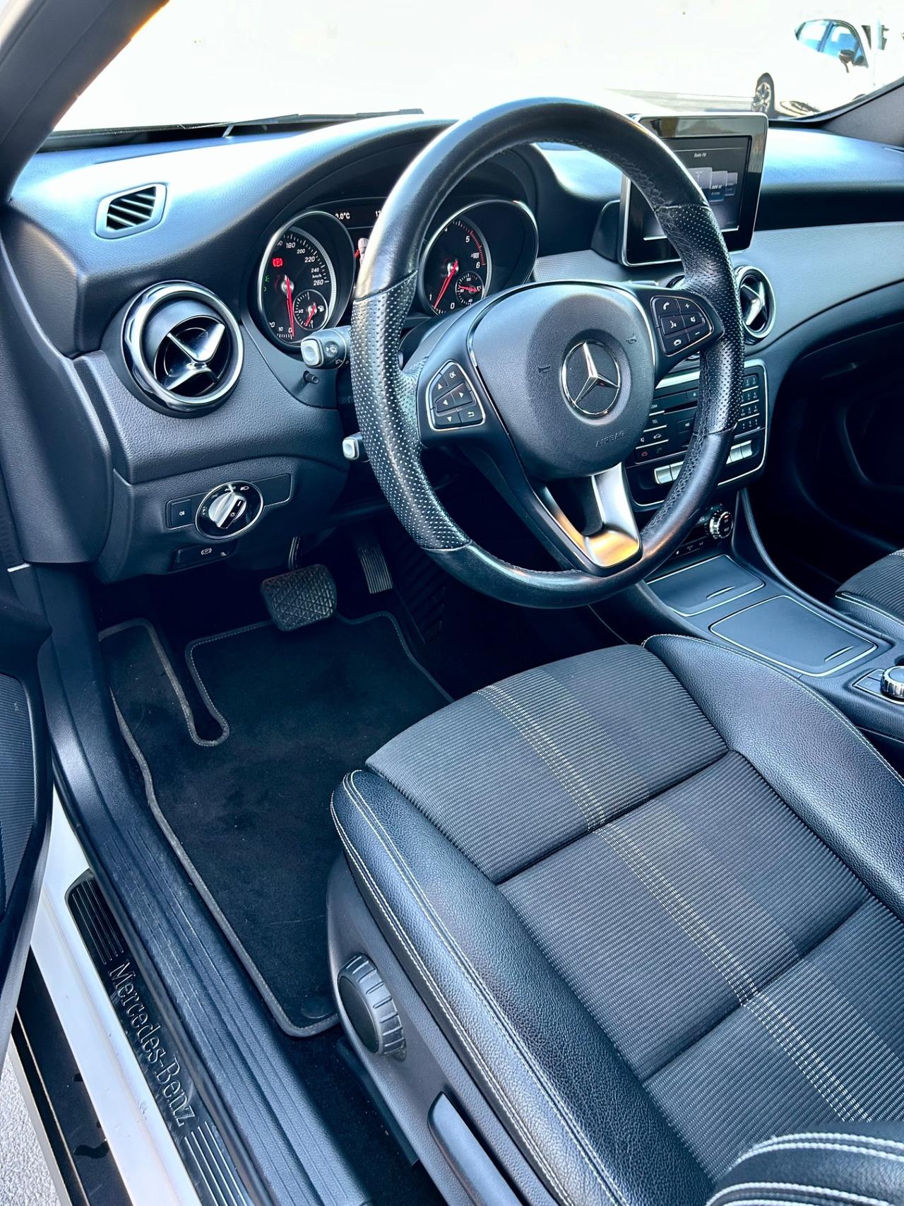Mercedes-benz GLA 200 GLA 200 d Automatic Premium