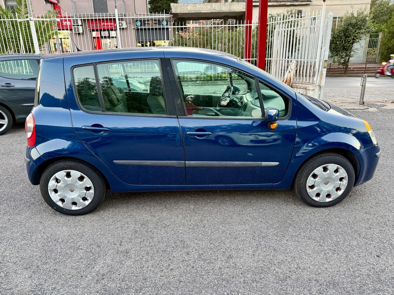 Renault Modus 1.5 dCi 82CV Confort Privilège