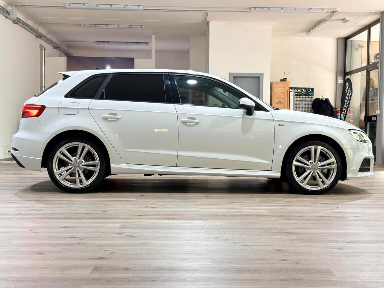 AUDI A3 SPB 35 2.0TDI 150cv S-LINE S-TRONIC