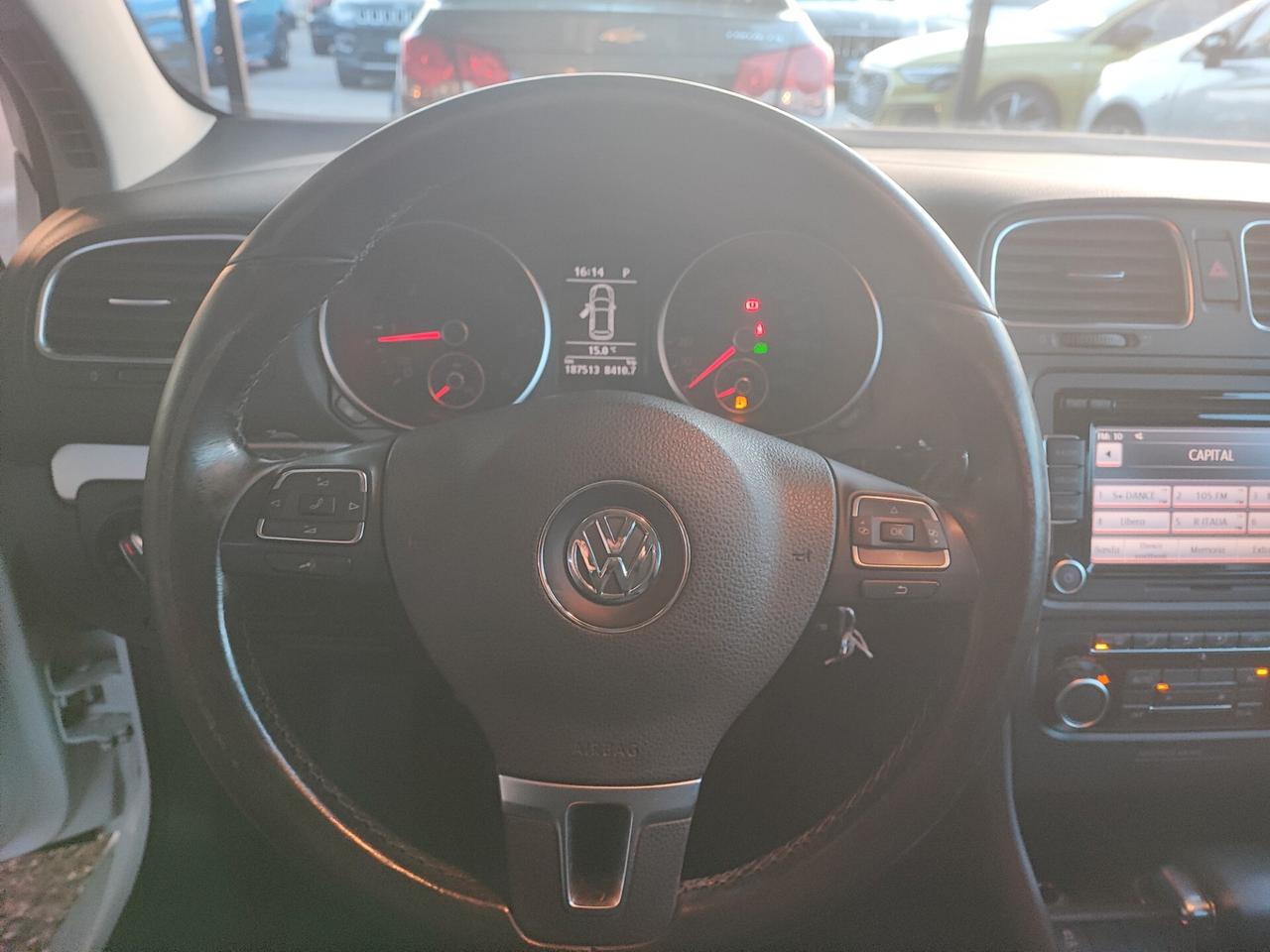 Volkswagen Golf 1.6 TDI DPF DSG 3p. Highline