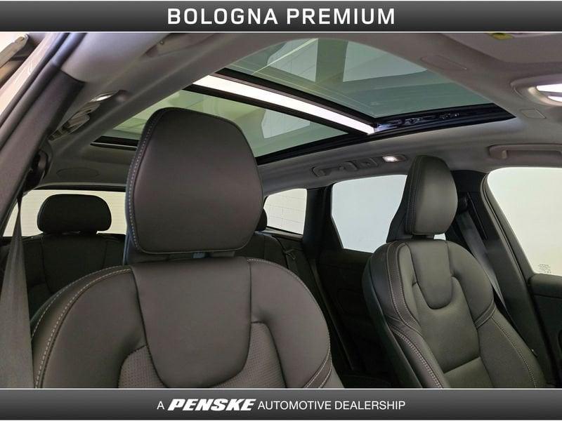 Volvo XC60 XC60 B5 AWD automatico Ultra Dark