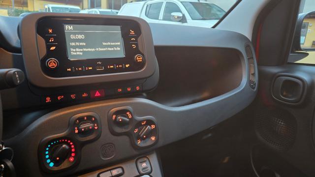 FIAT Panda 1.0 HYBRID S&S 70 CV SENSORI PARK RADIO TOUCH BT