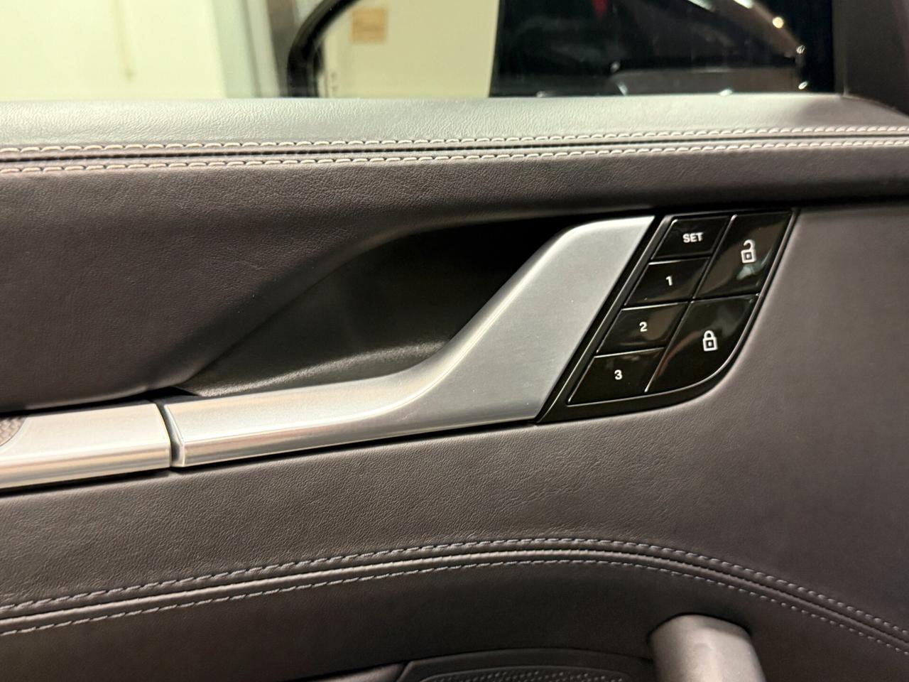 Porsche 911 Turbo S Cabriolet